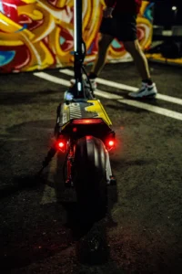Vista 8 de Monopatín Eléctrico Punk Rebel 3600W | 60V 23,4Ah