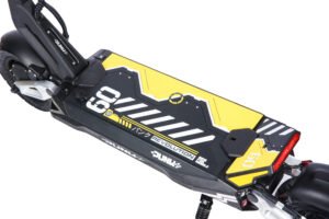 Vista 2 de Monopatín Eléctrico Punk Rebel 3600W | 60V 23,4Ah